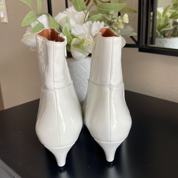 Jeffrey Campbell Muse White Ankle Boots - Picture 4 of 12